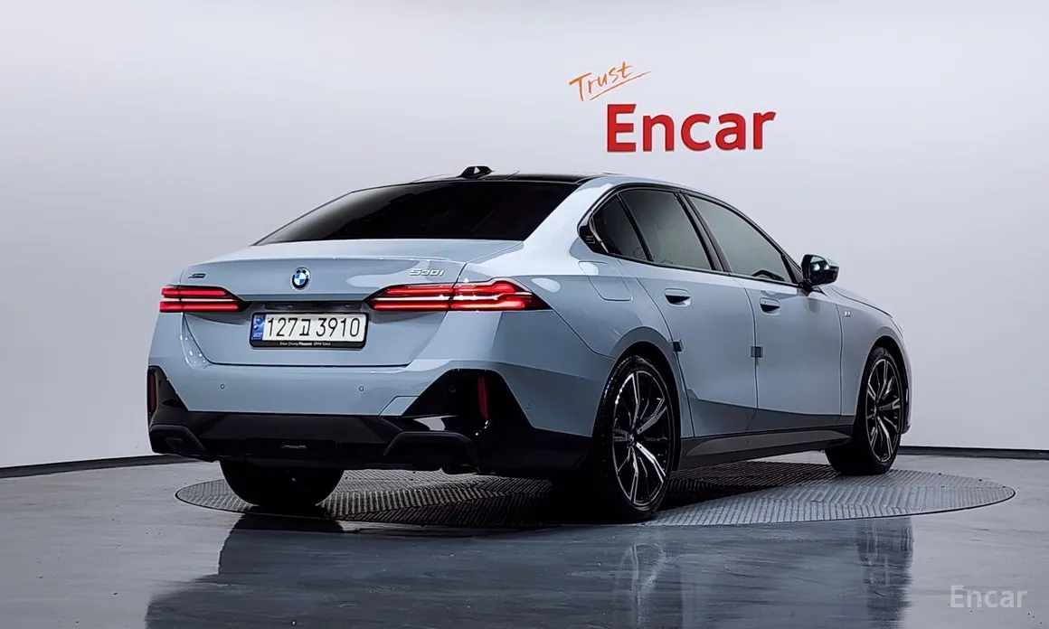 Фото 2 - BMW 5 Series