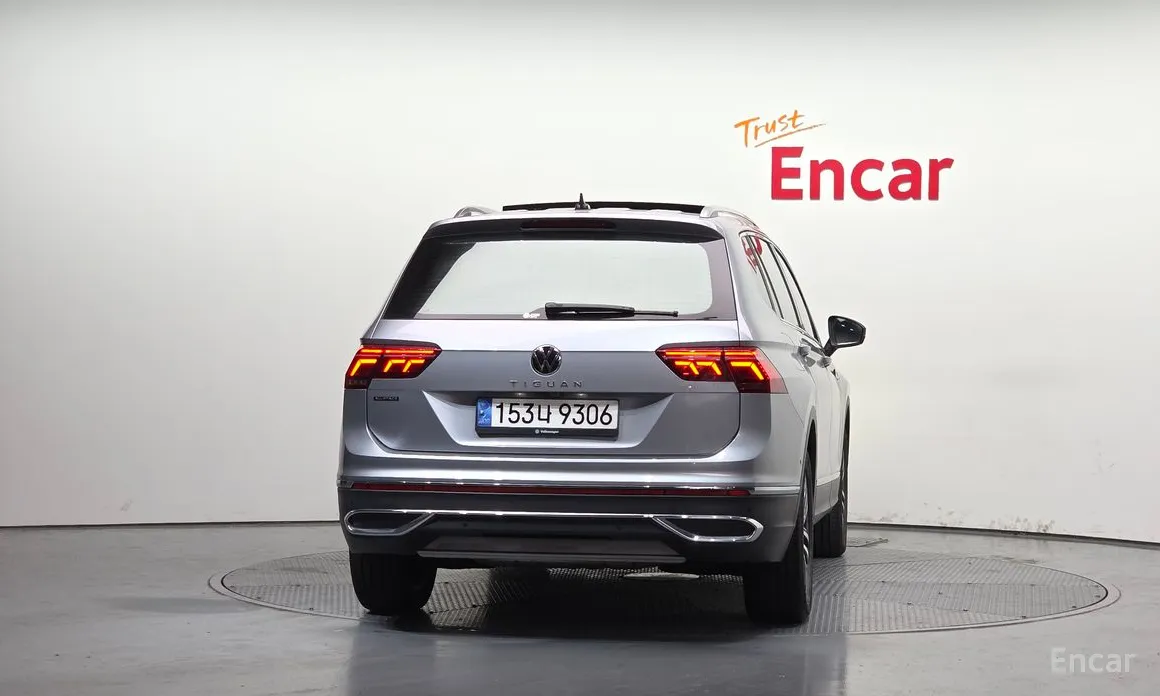 Фото 4 - Volkswagen Tiguan