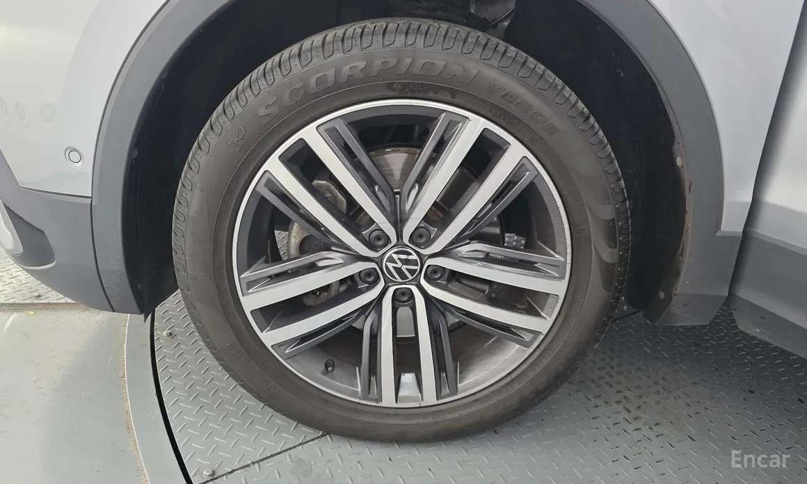 Фото 5 - Volkswagen Tiguan