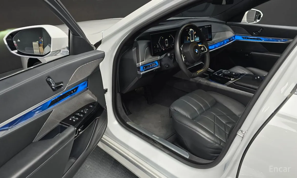 Фото 11 - BMW 7 Series