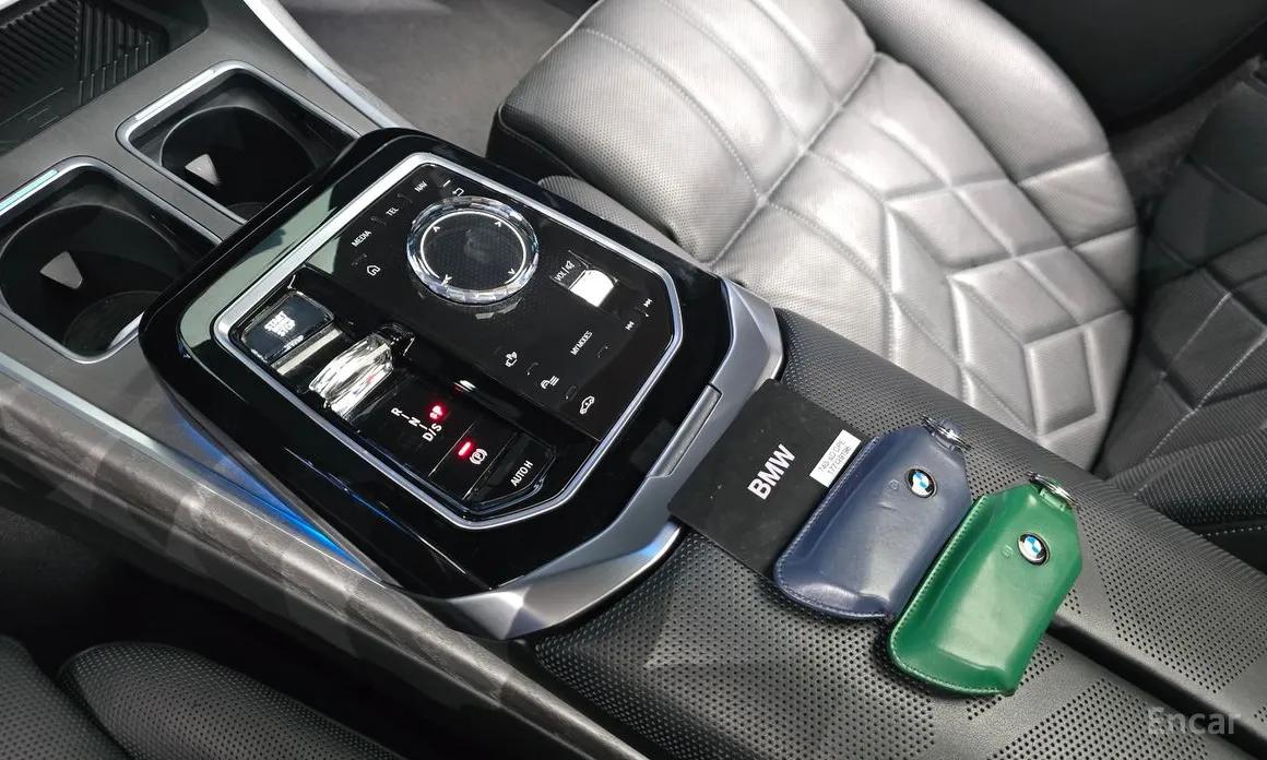 Фото 9 - BMW 7 Series