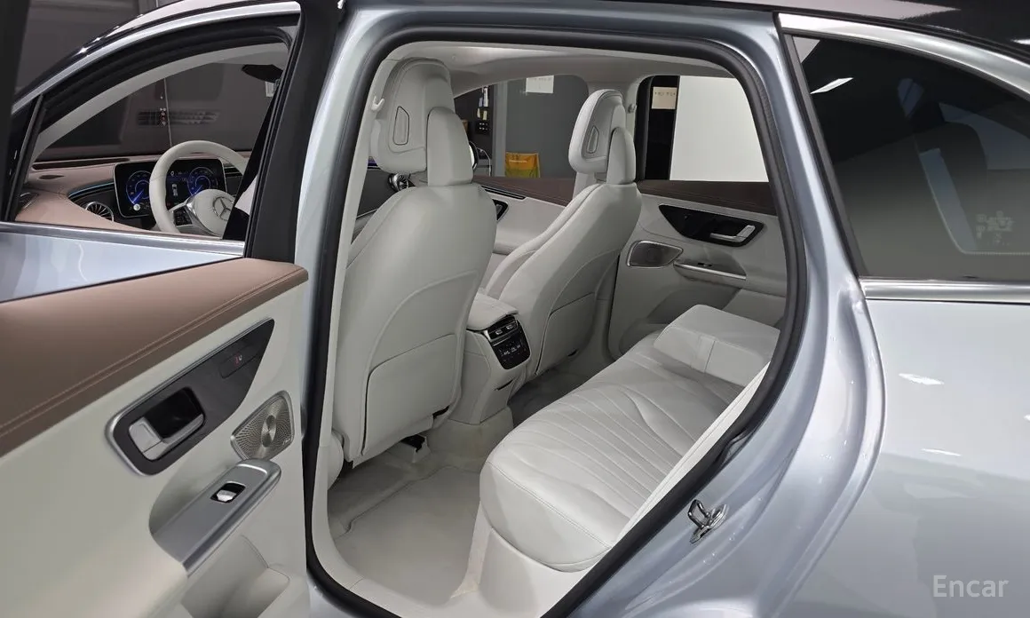 Фото 11 - Mercedes-Benz EQE