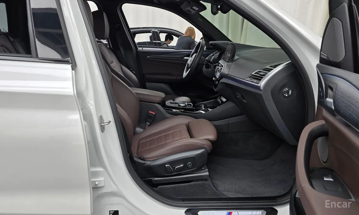 Фото 11 - BMW iX3