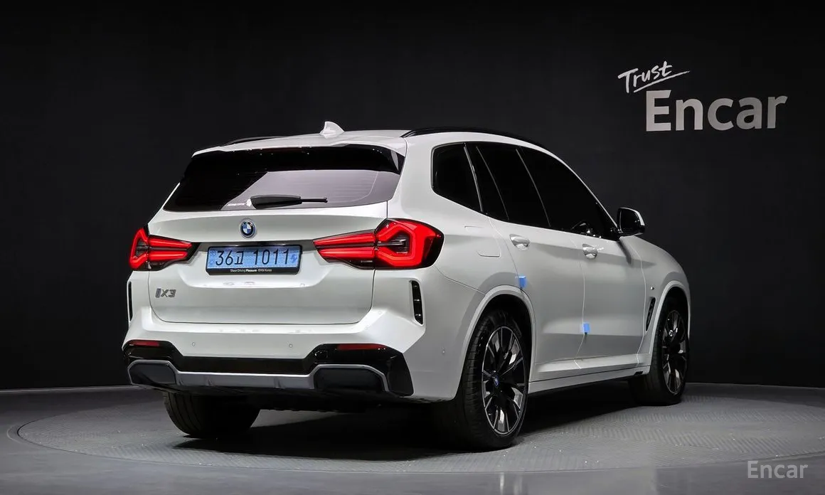 Фото 2 - BMW iX3