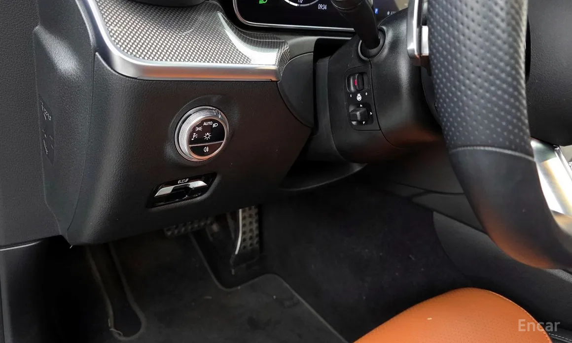 Фото 18 - Mercedes-Benz C-Class