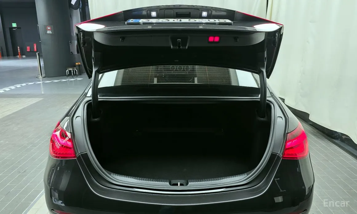 Фото 20 - Mercedes-Benz C-Class