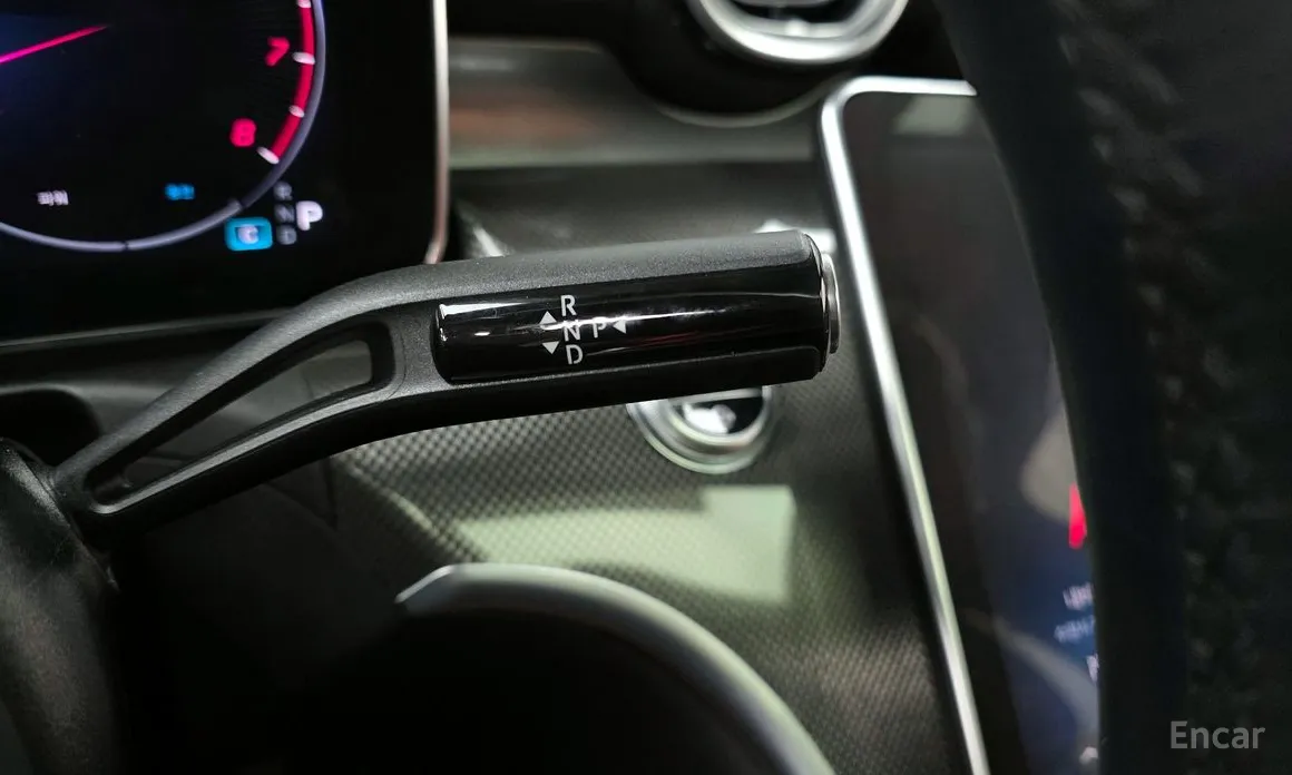 Фото 9 - Mercedes-Benz C-Class