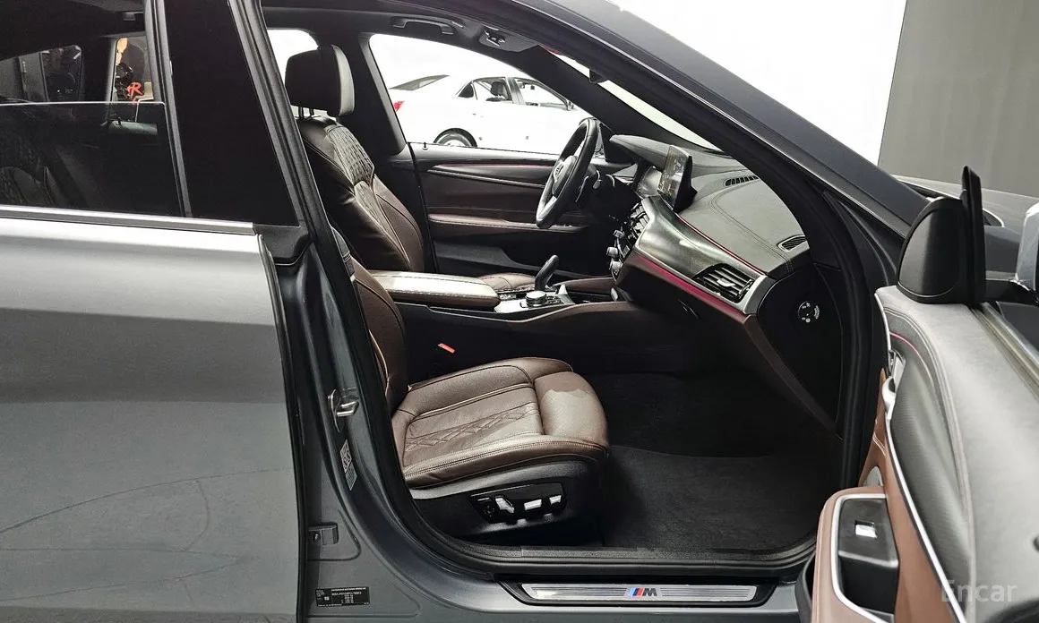 Photo 11 - BMW Gran Turismo