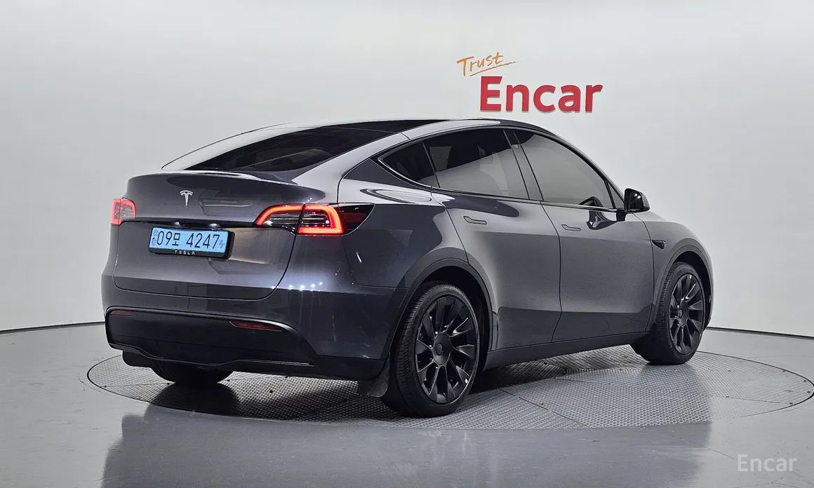 Фото 2 - Tesla Model Y