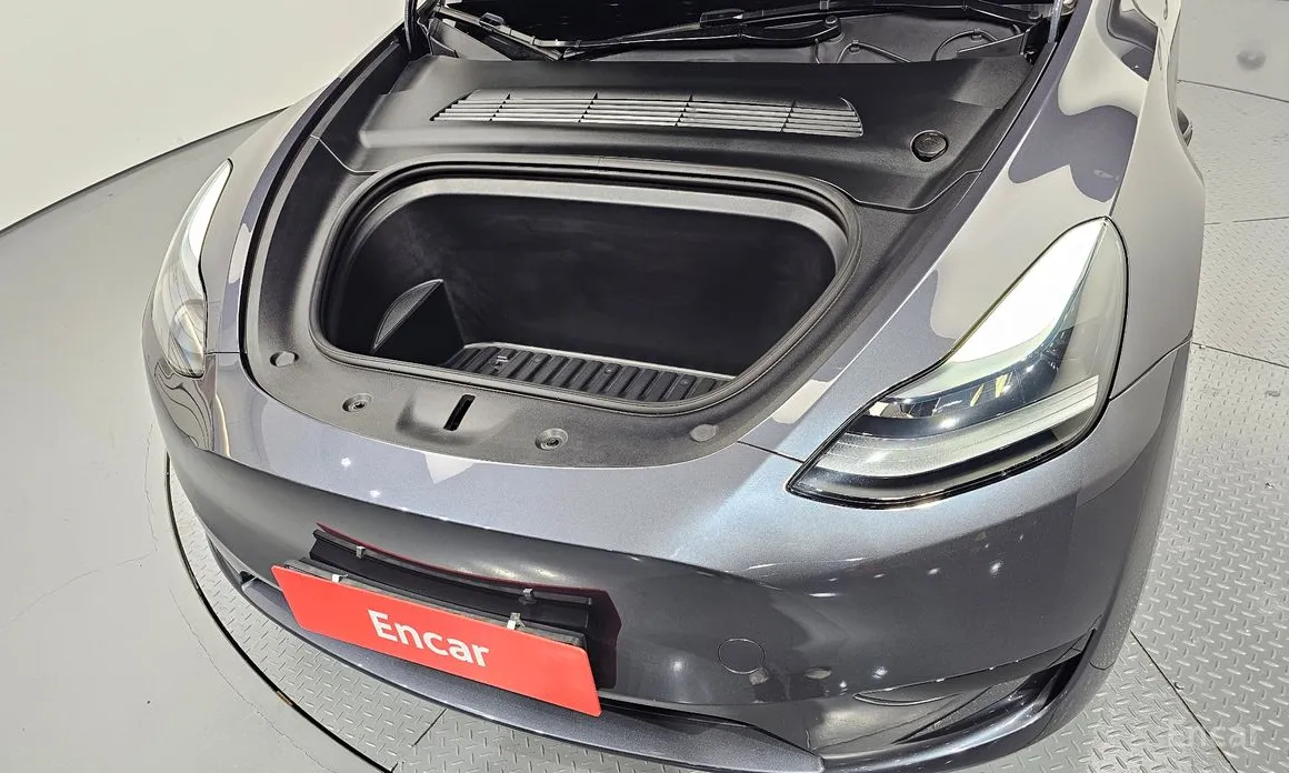 Фото 6 - Tesla Model Y