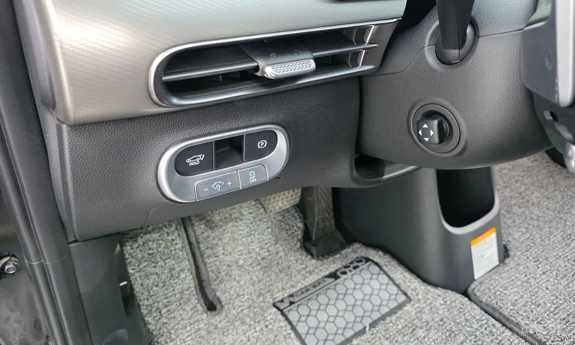 Фото 14 - Genesis GV60