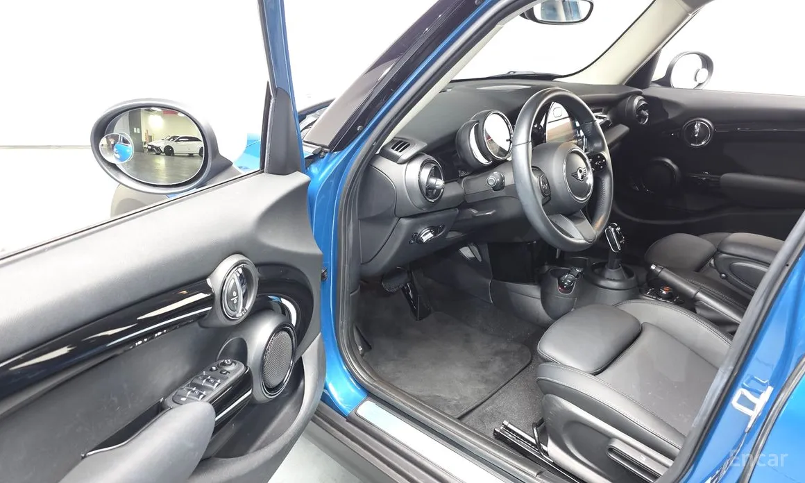 Фото 11 - Mini Cooper