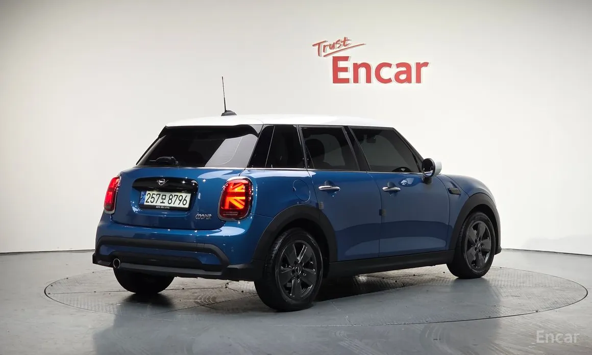 Фото 2 - Mini Cooper