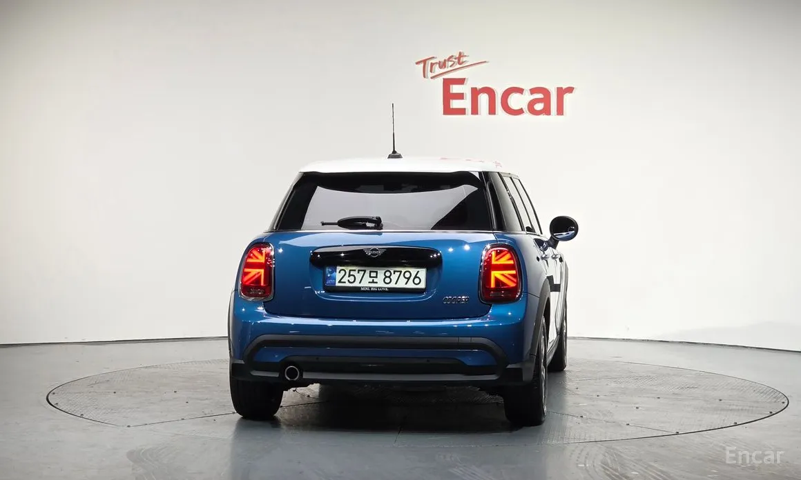 Фото 4 - Mini Cooper