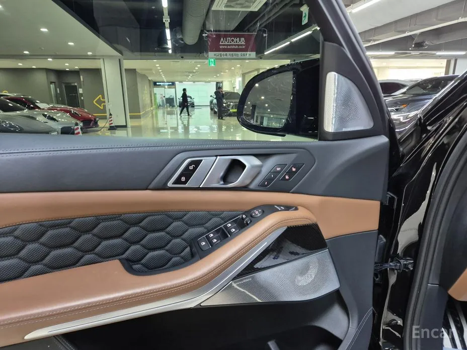 Фото 10 - BMW X5 M