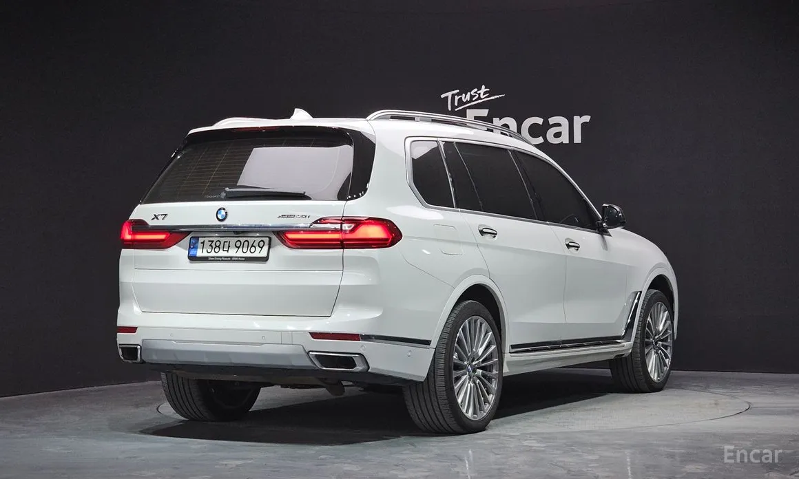 Фото 2 - BMW X7