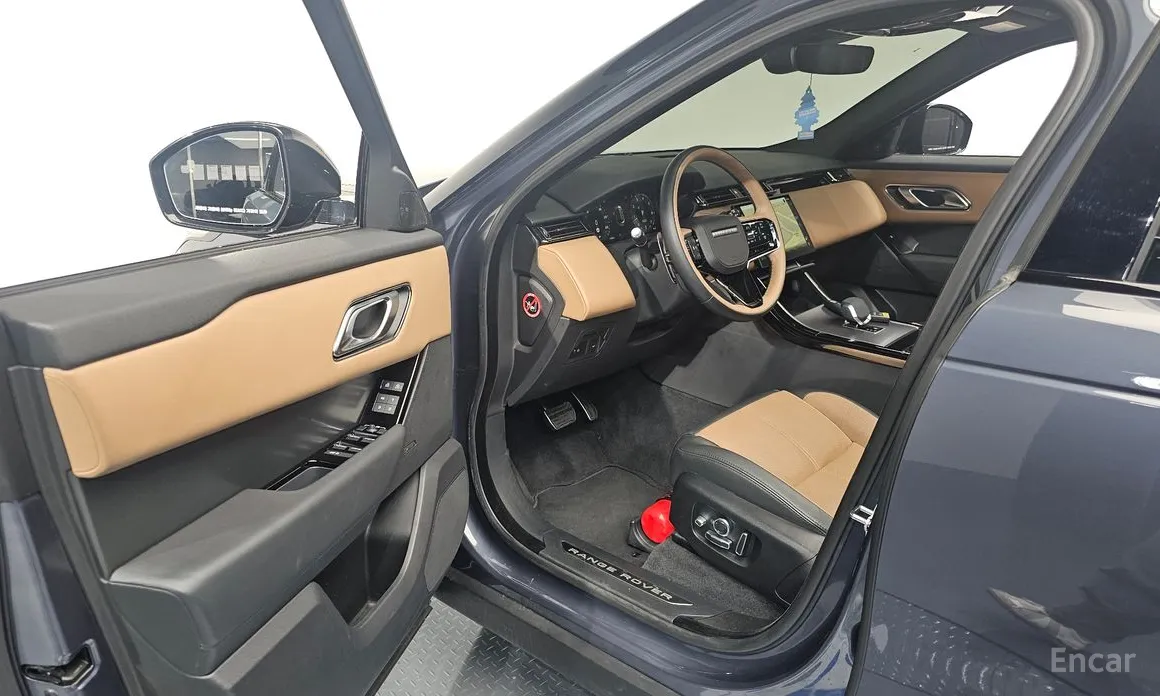 Фото 10 - Land Rover Range Rover Velar