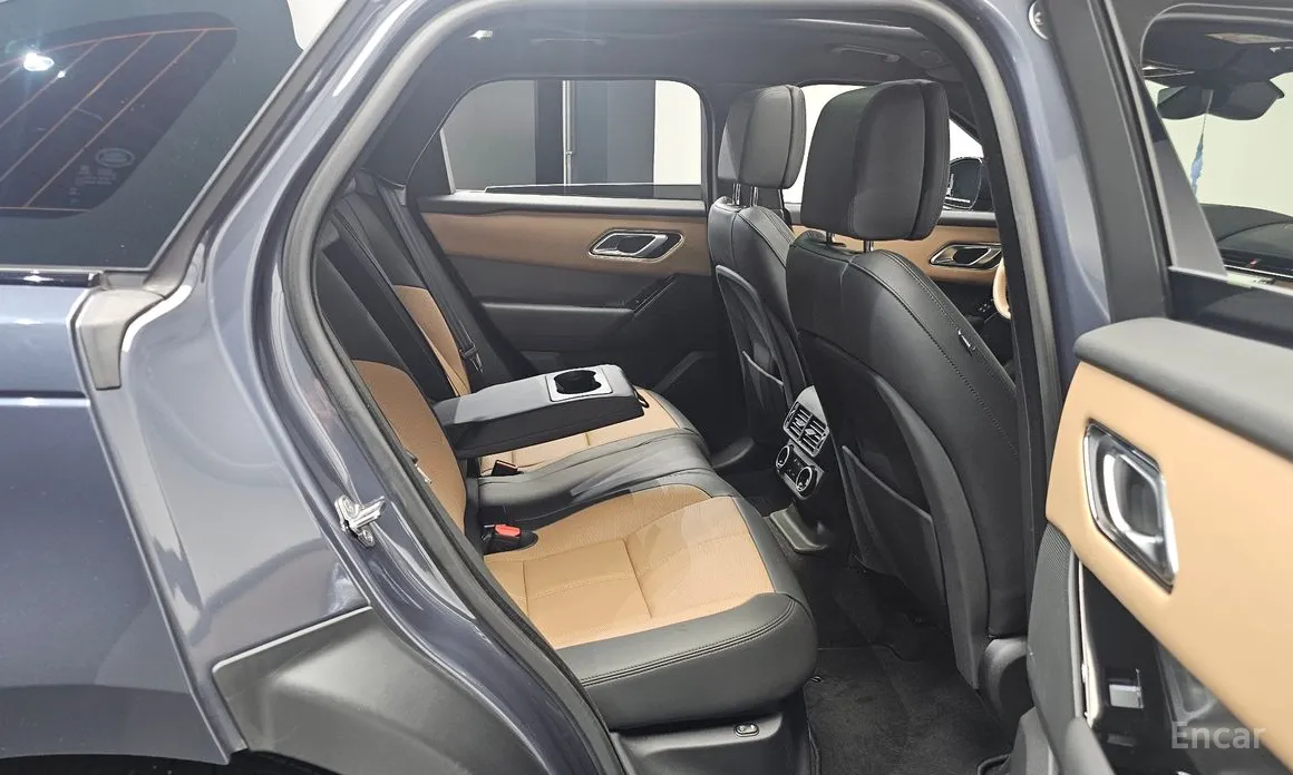 Фото 12 - Land Rover Range Rover Velar