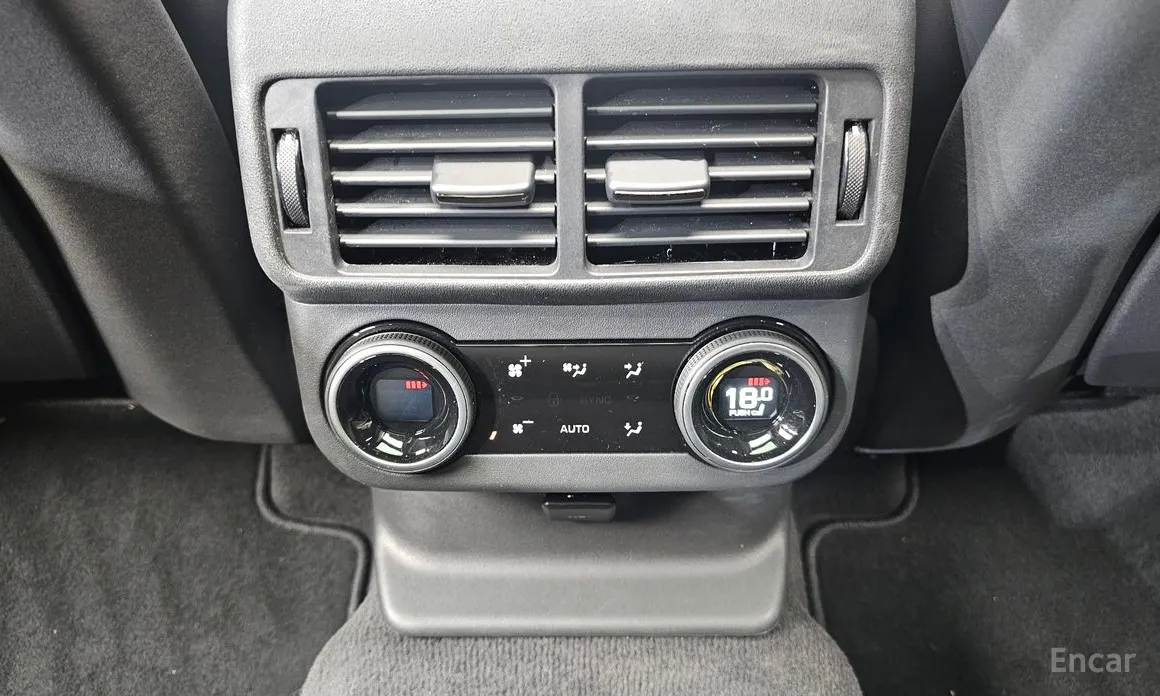 Фото 18 - Land Rover Range Rover Velar