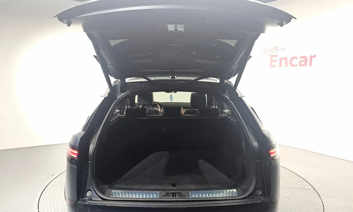 Фото 20 - Land Rover Range Rover Velar