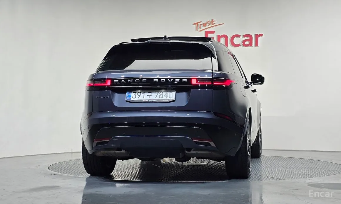Фото 4 - Land Rover Range Rover Velar