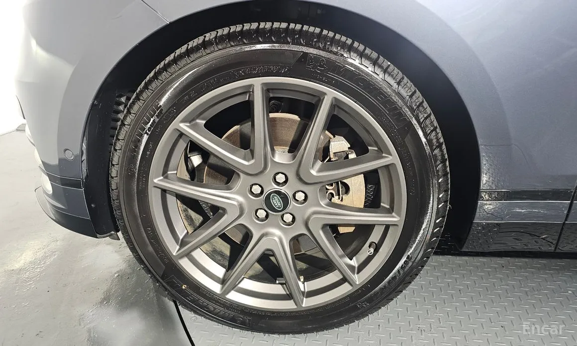 Фото 5 - Land Rover Range Rover Velar