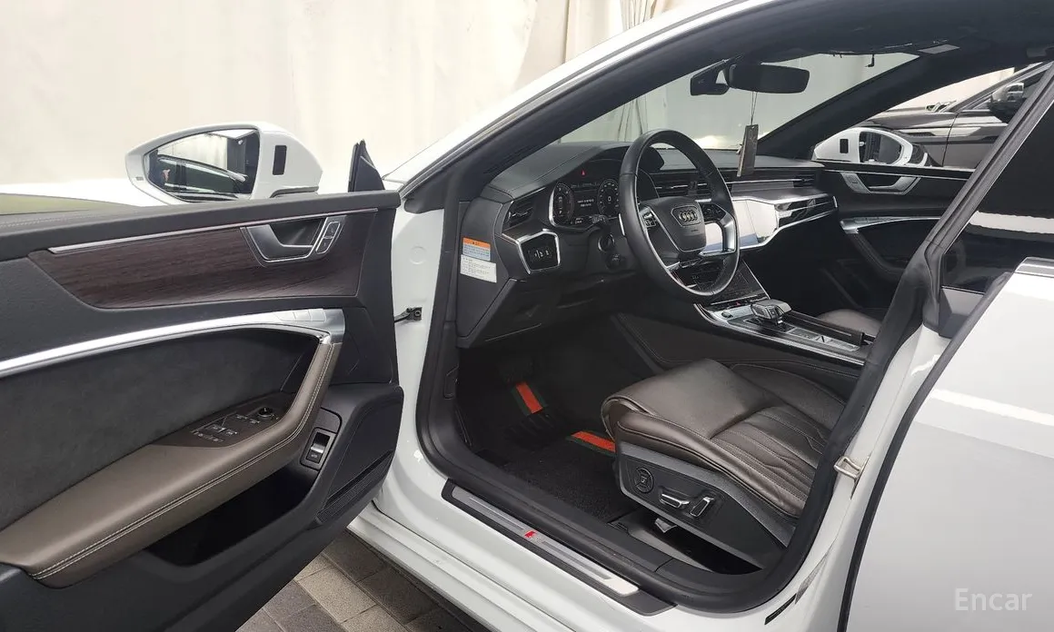 Фото 10 - Audi A7