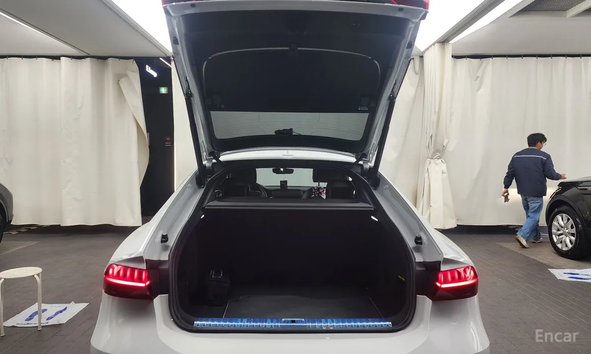 Фото 20 - Audi A7