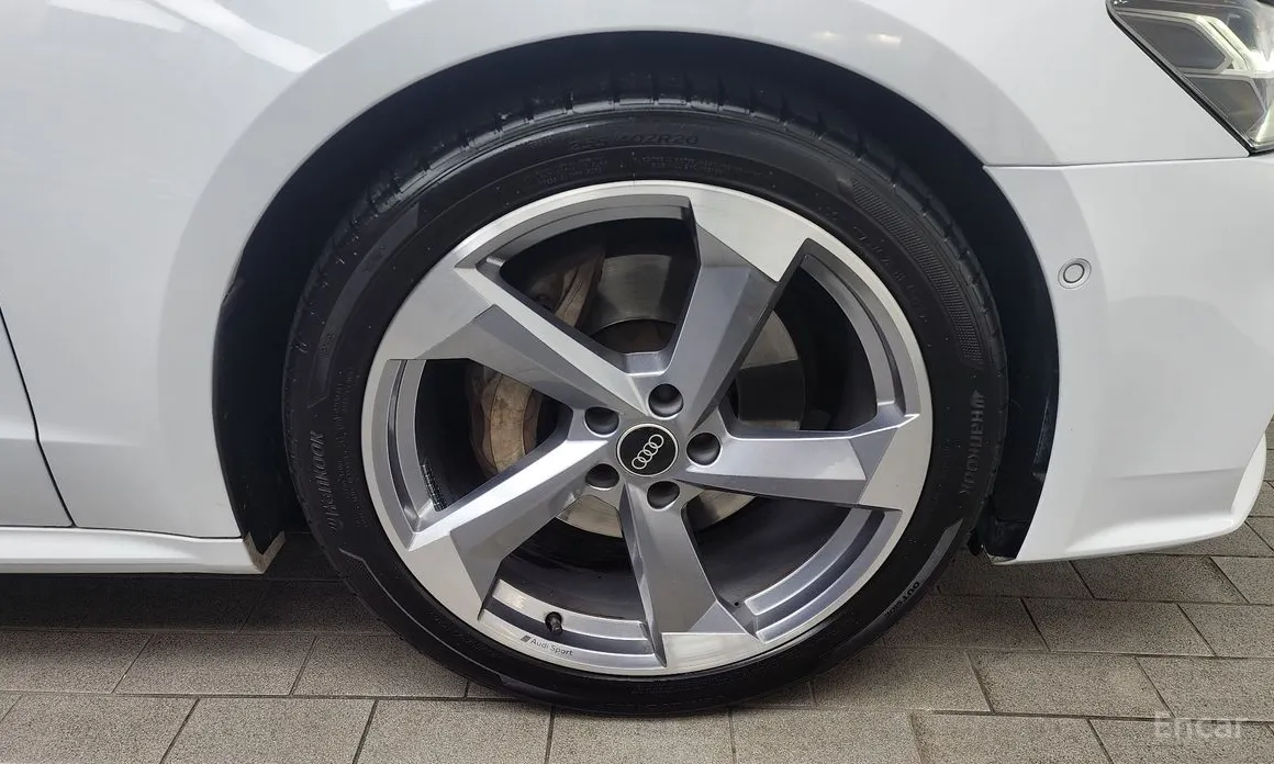 Фото 5 - Audi A7