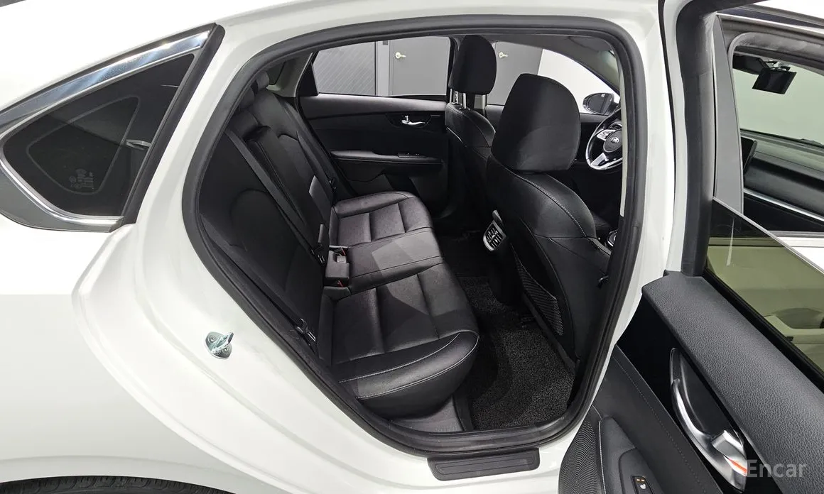 Фото 12 - Kia K3