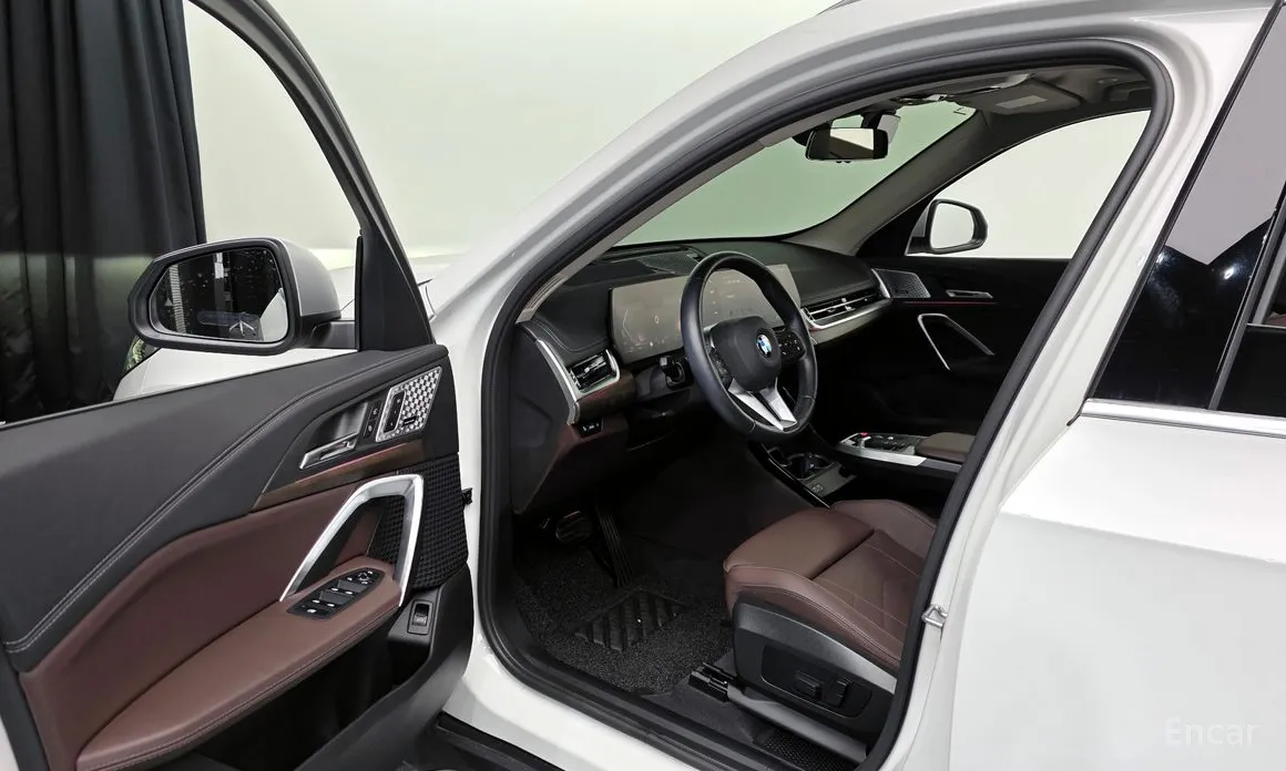 Фото 10 - BMW X1