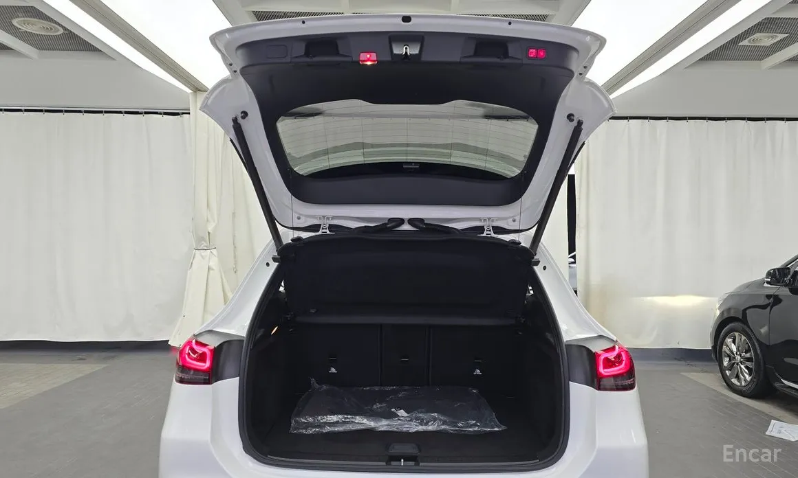 Фото 20 - Mercedes-Benz GLA-Class