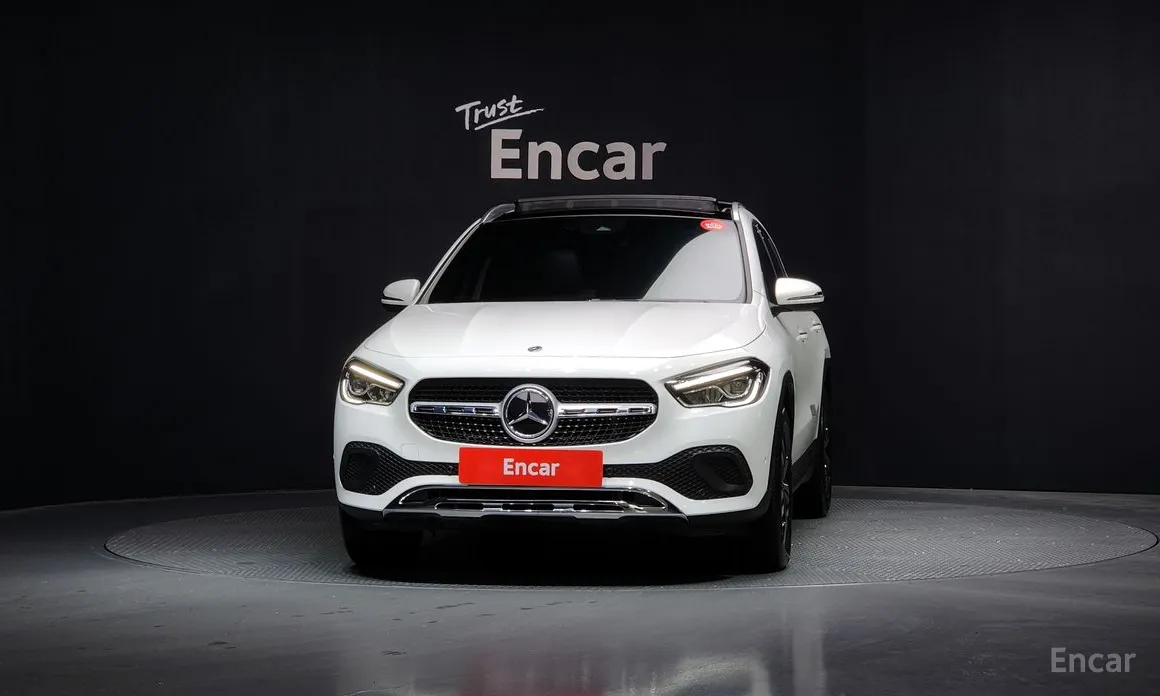 Фото 3 - Mercedes-Benz GLA-Class