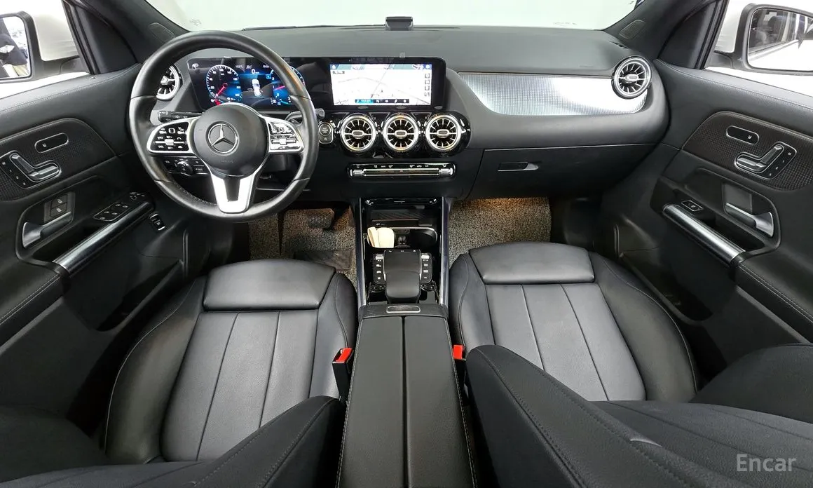 Фото 7 - Mercedes-Benz GLA-Class