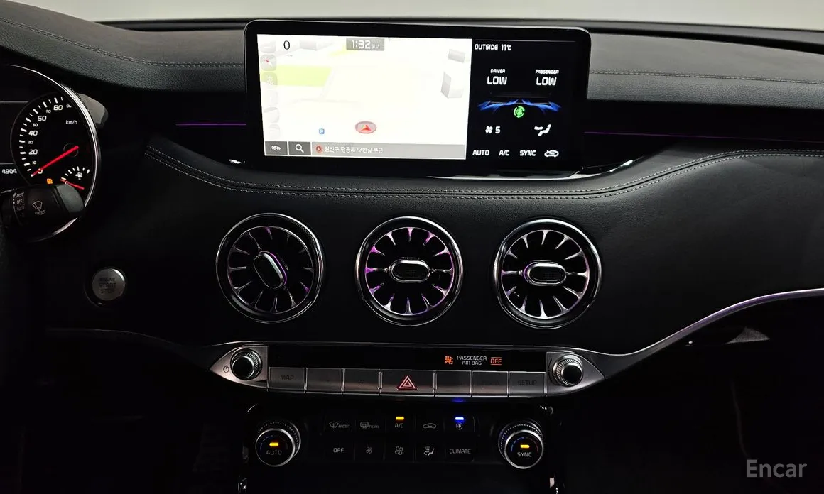 Фото 14 - Kia Stinger