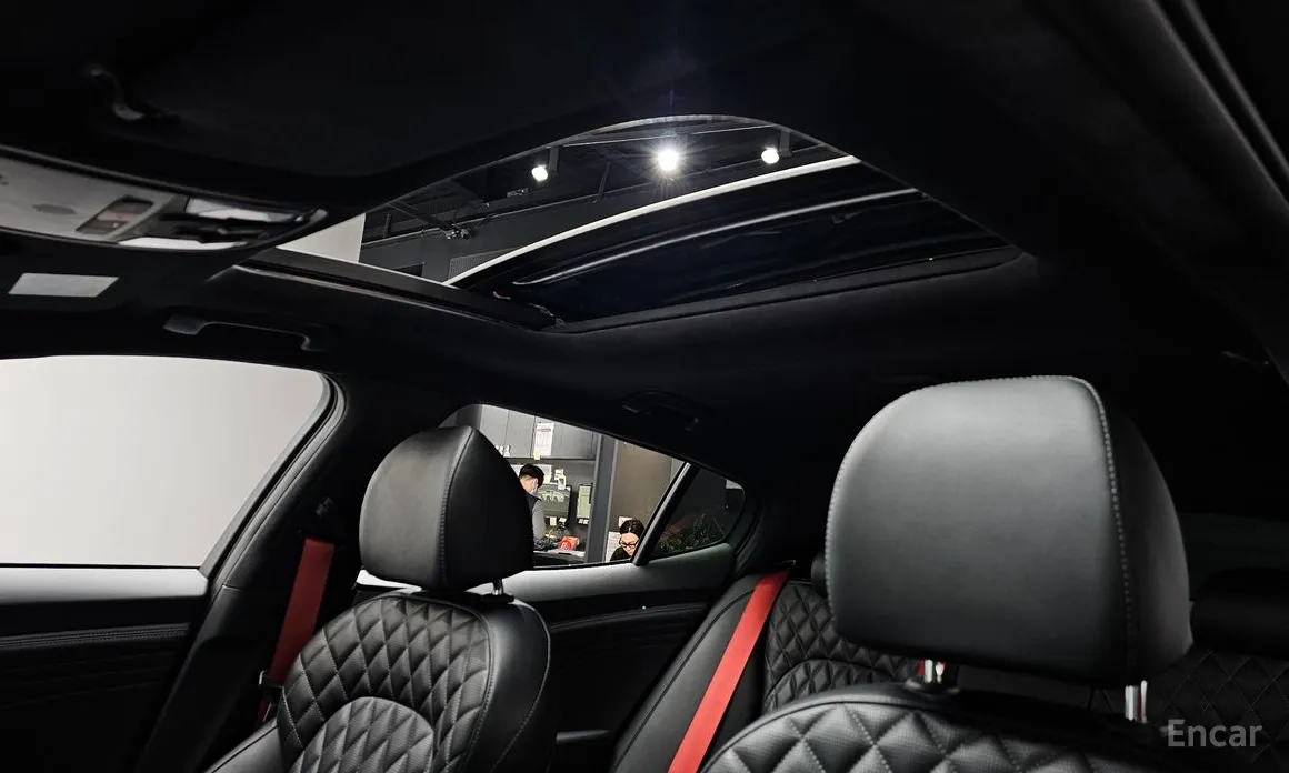 Фото 18 - Kia Stinger