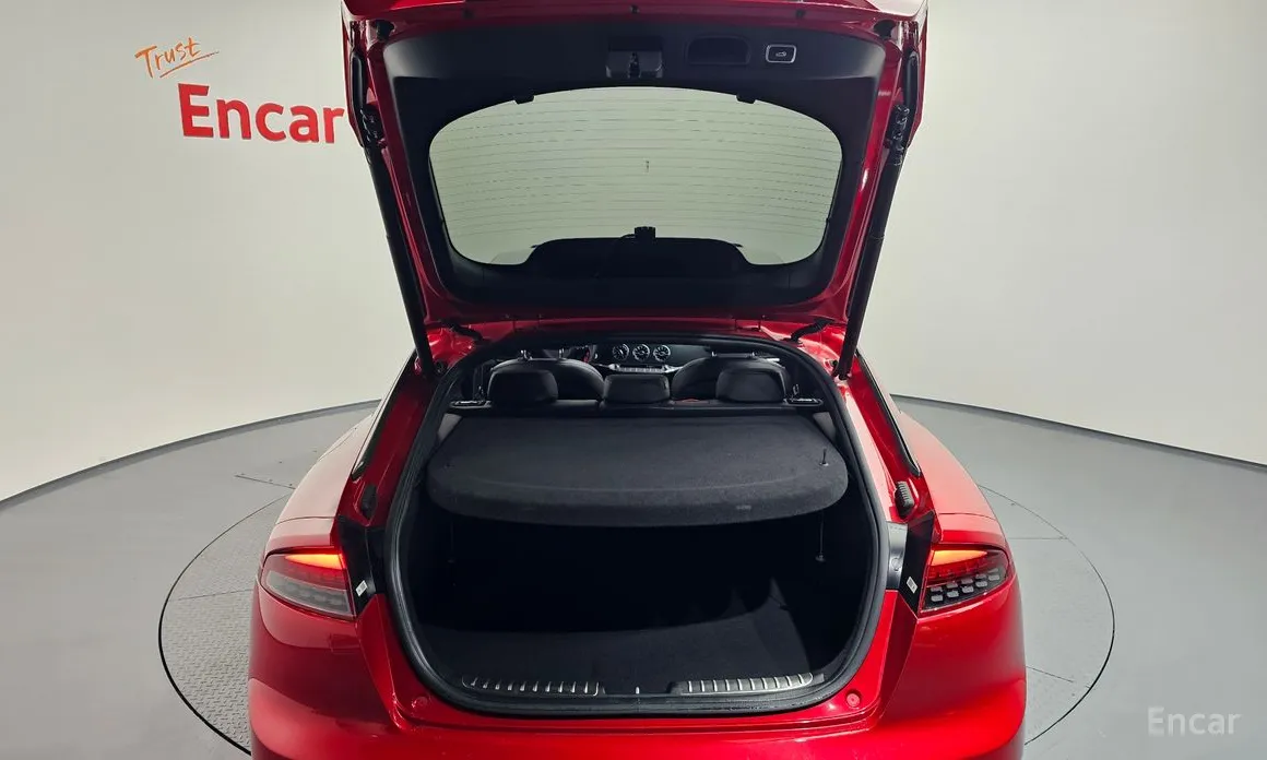 Фото 20 - Kia Stinger