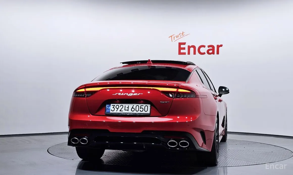 Фото 4 - Kia Stinger