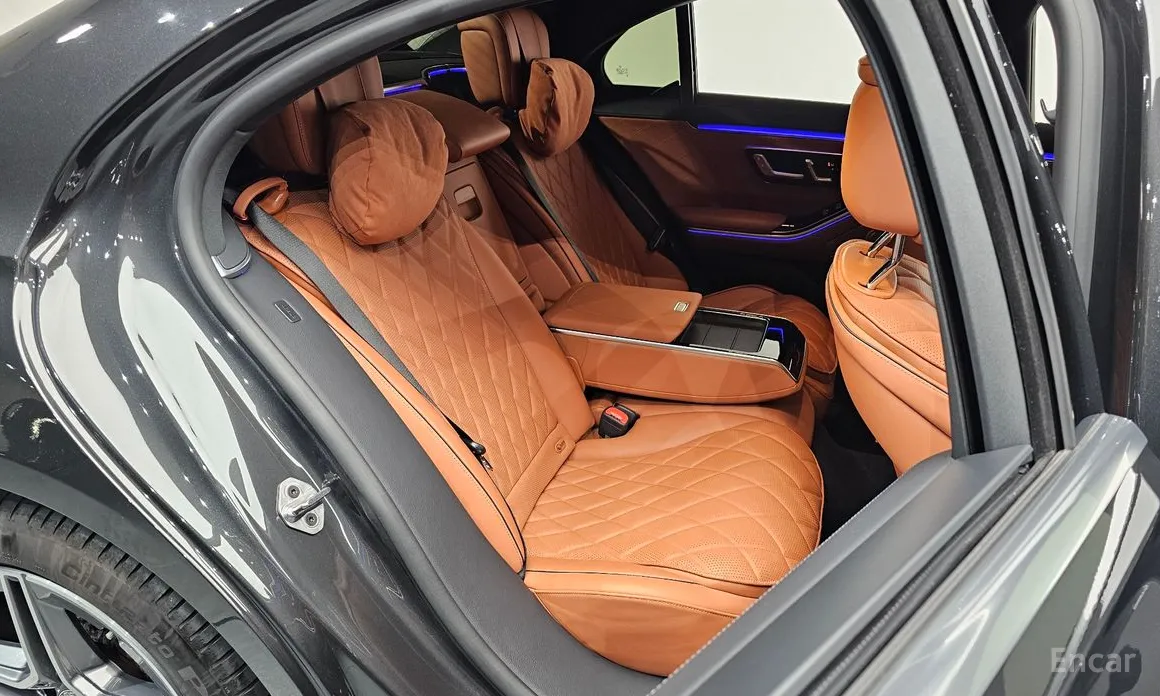 Фото 13 - Mercedes-Benz S-Class