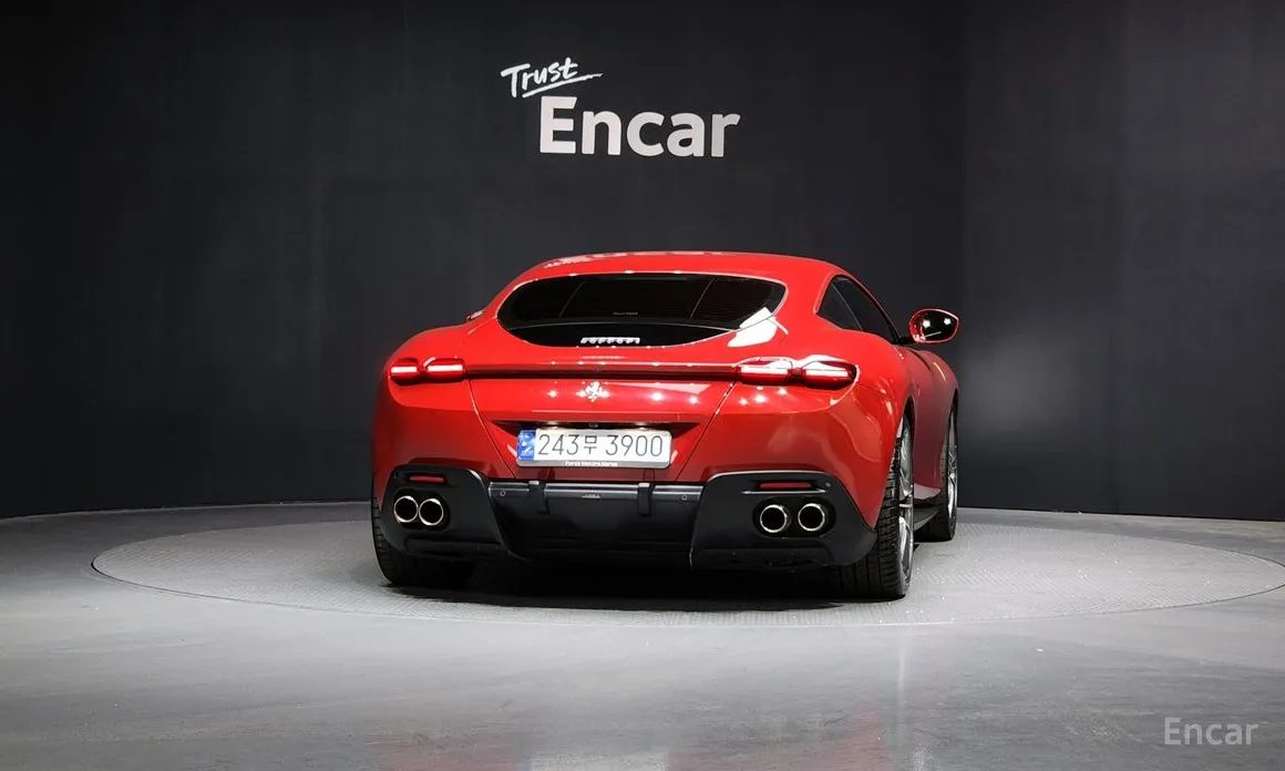 Фото 4 - Ferrari Roma