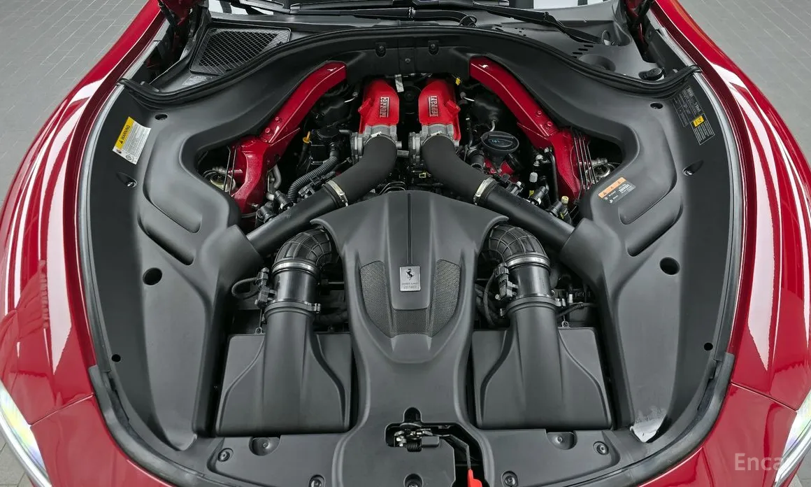 Фото 6 - Ferrari Roma