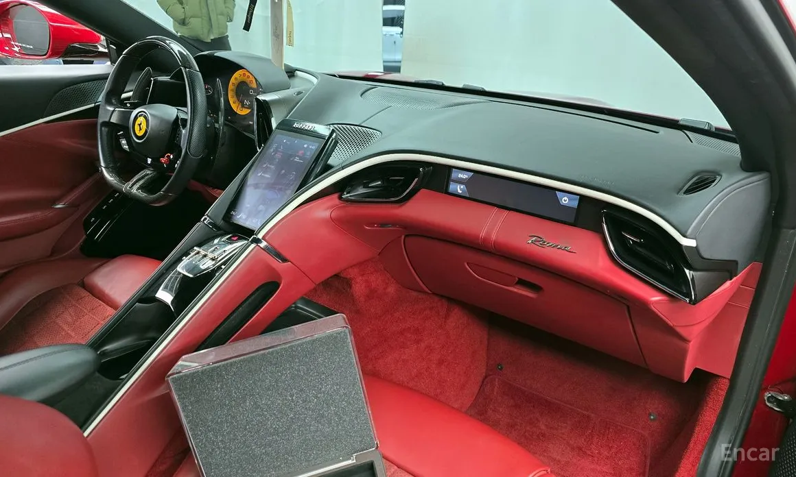 Фото 7 - Ferrari Roma