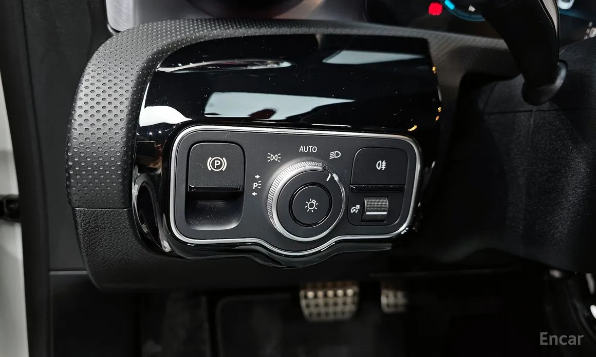 Фото 17 - Mercedes-Benz CLA-Class