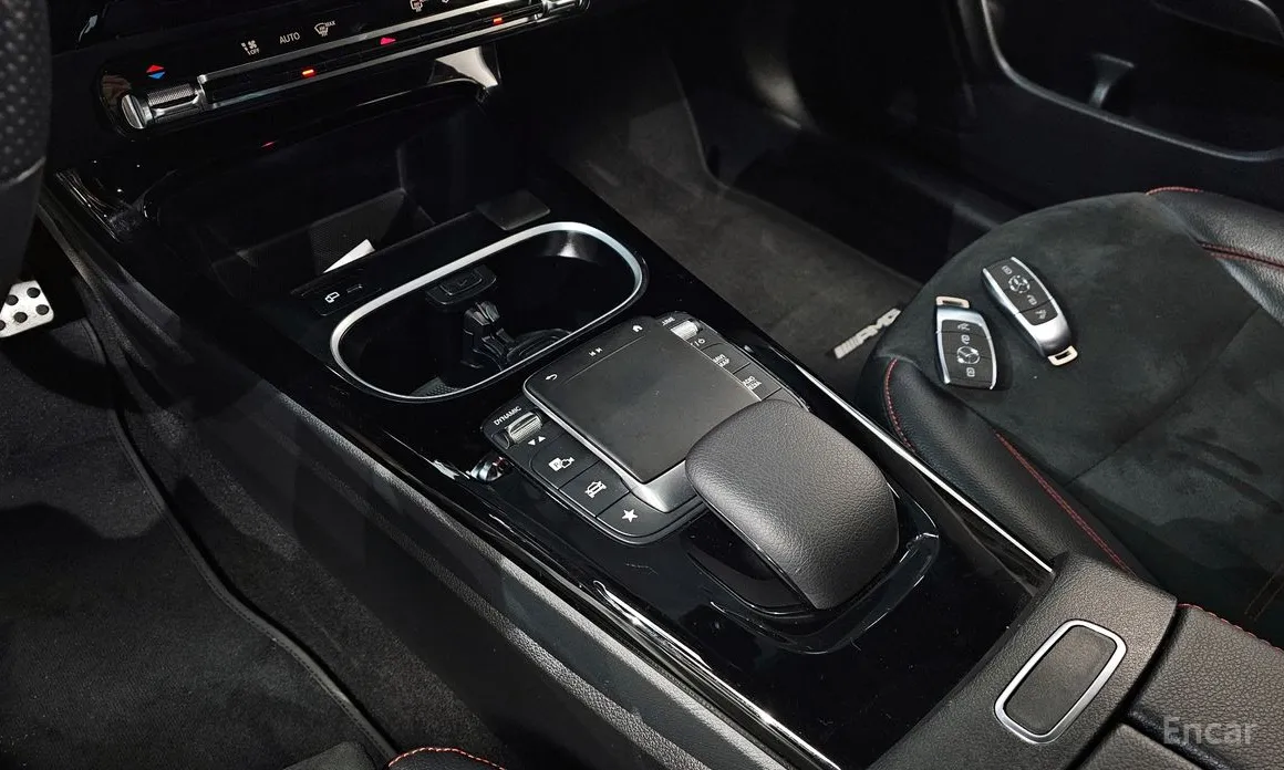 Фото 18 - Mercedes-Benz CLA-Class