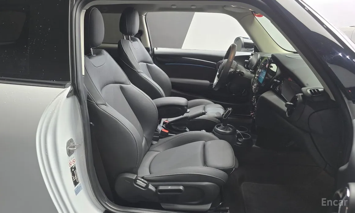 Фото 10 - Mini Cooper