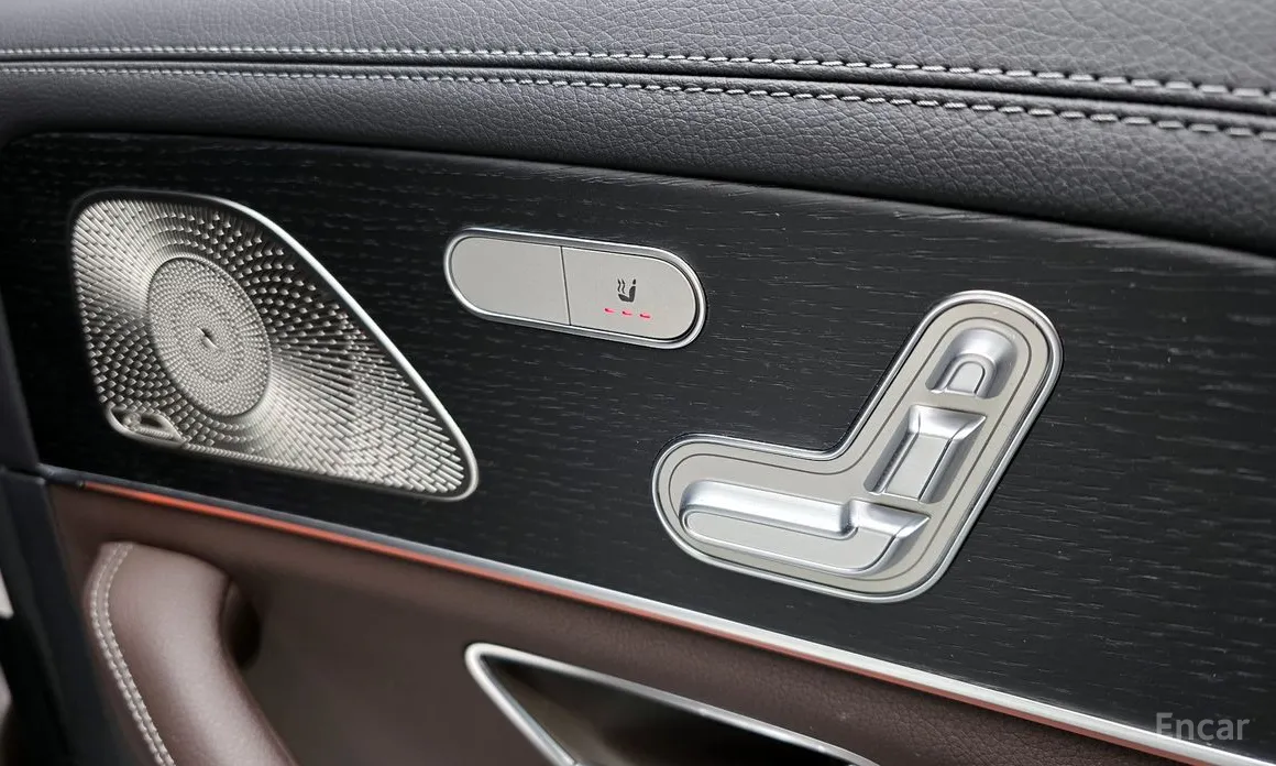 Фото 18 - Mercedes-Benz GLE-Class