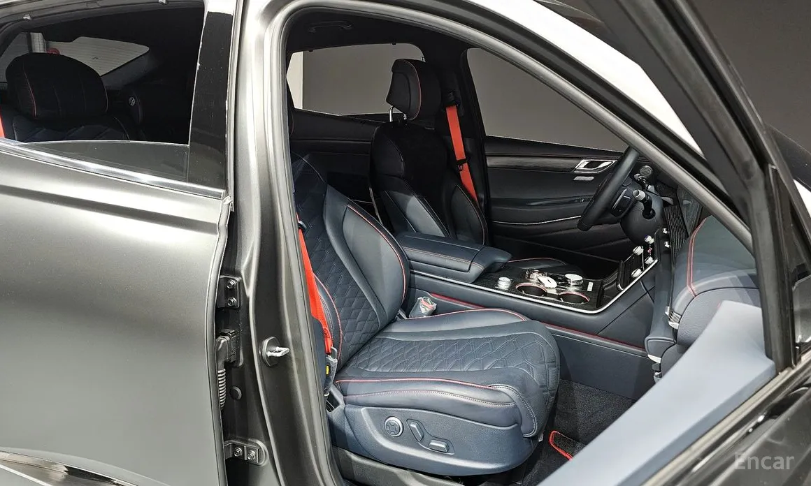 Фото 12 - Genesis GV80