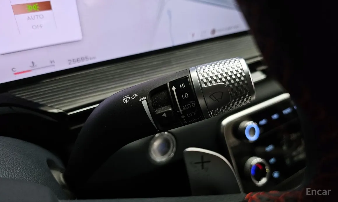 Фото 16 - Genesis GV80