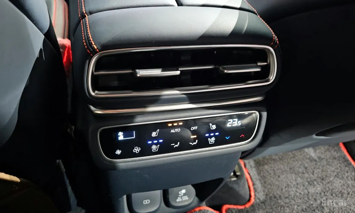 Фото 18 - Genesis GV80