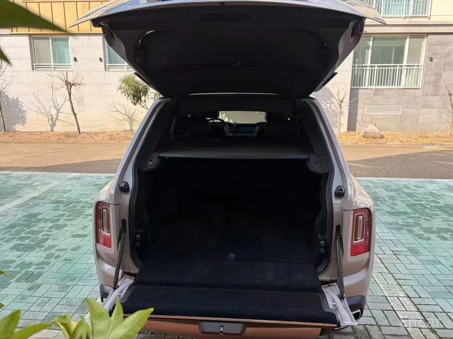 Фото 8 - Rolls-Royce Cullinan